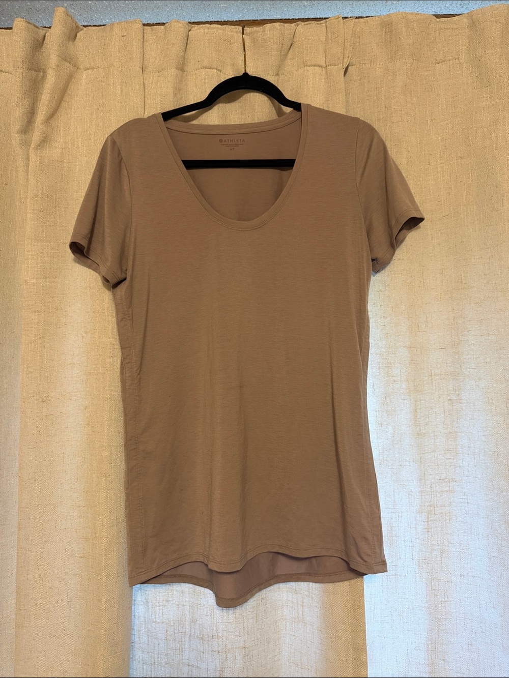 ATHLETA workout tee size MT
